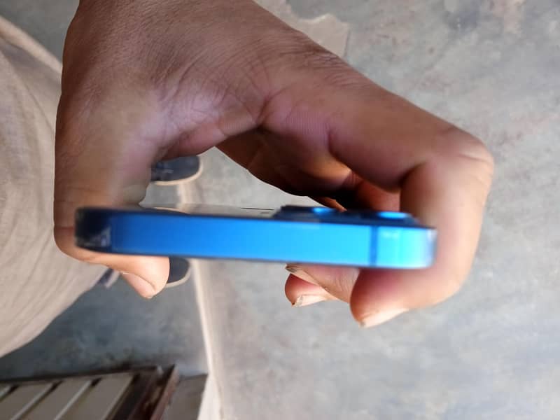 Apple iPhone 13 3
