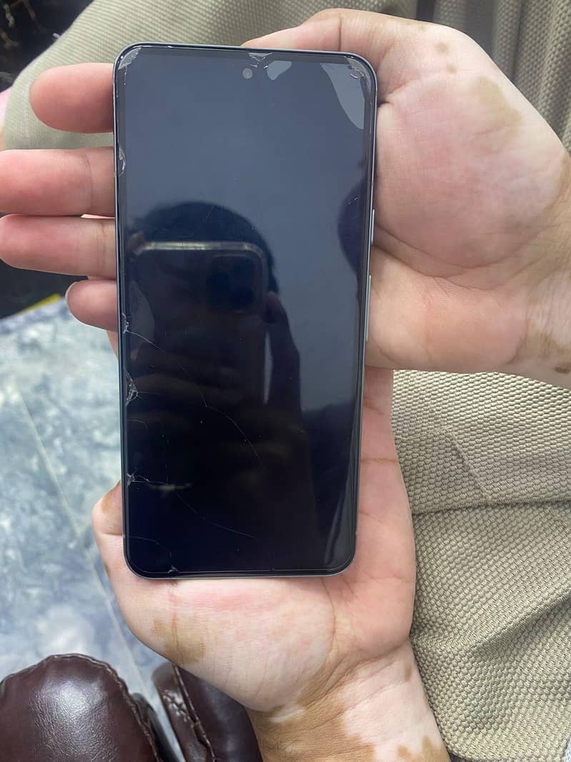Google Pixel 8 3