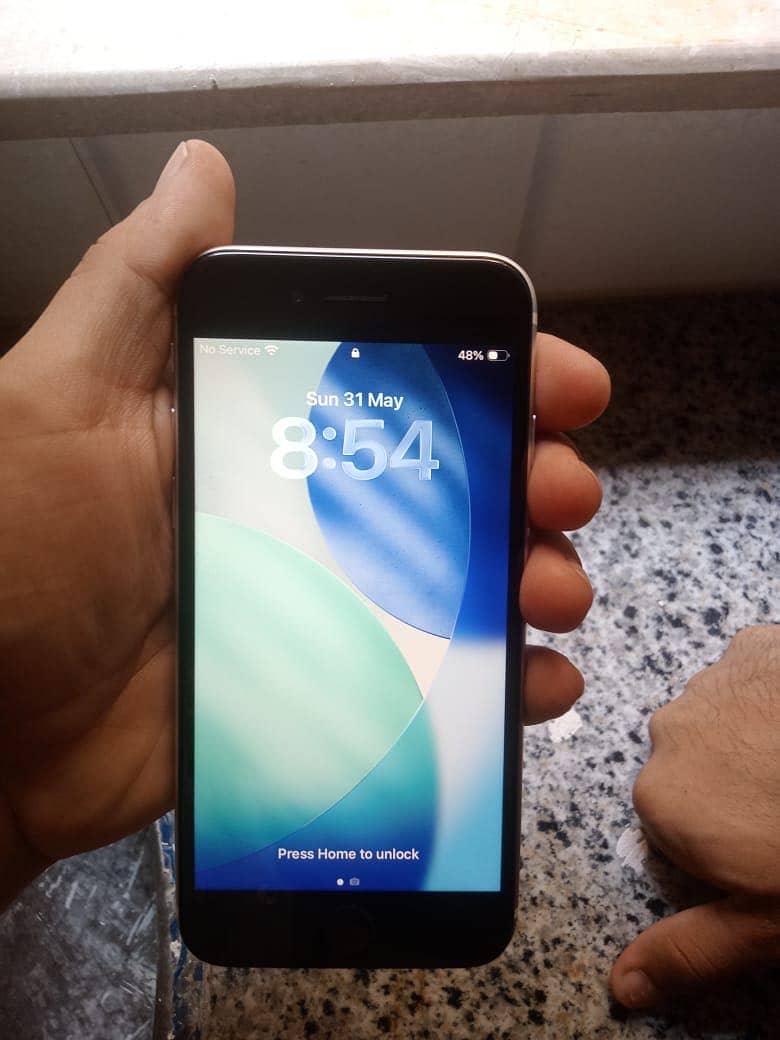 Apple iPhone SE 0