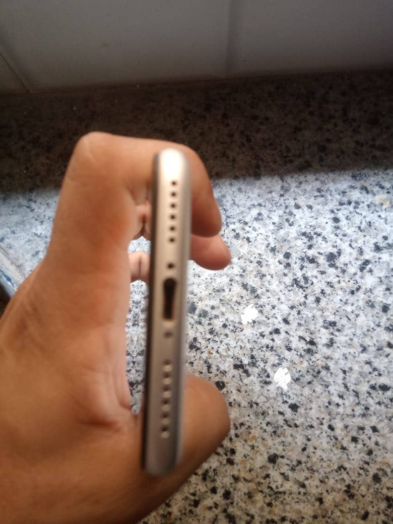 Apple iPhone SE 3