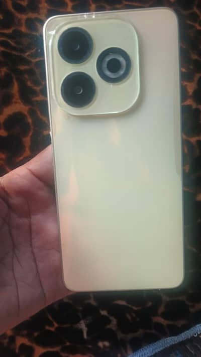 infnix smart 8 pro  4+4/128