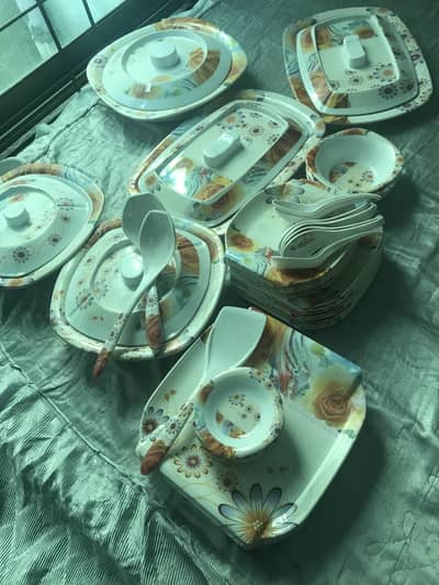 Dinner set for sale urgent
