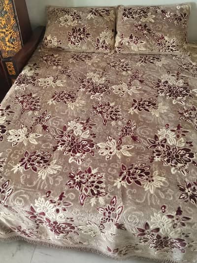 valvet bouble bed sheet