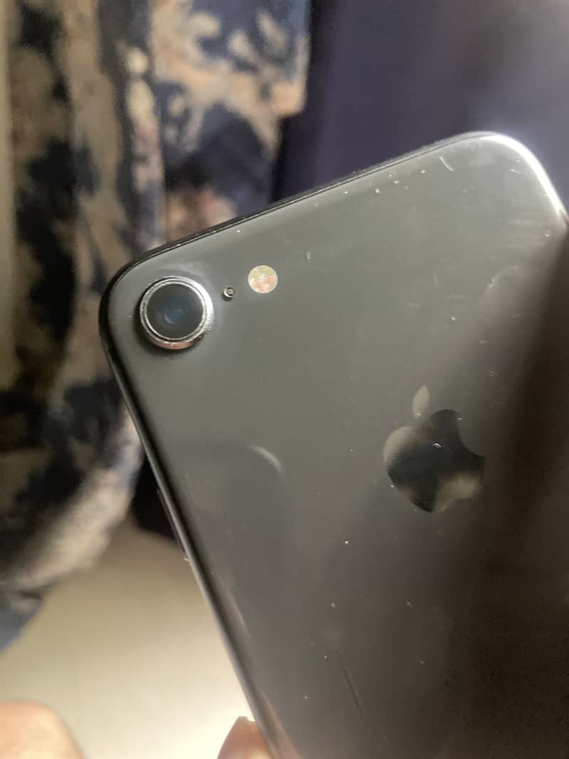 Apple iPhone 8 5