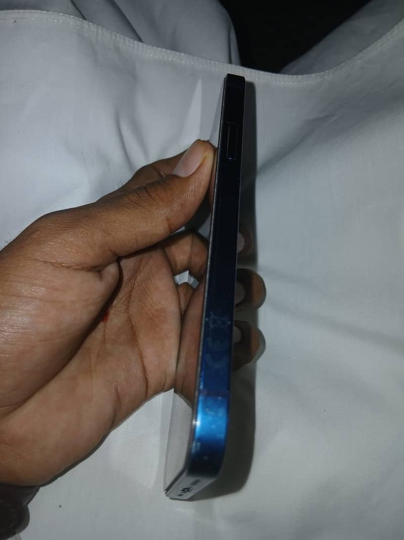 Apple iPhone 12 2