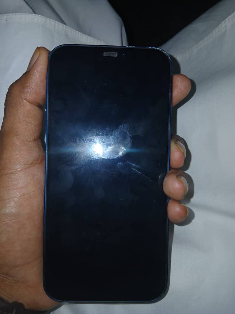 Apple iPhone 12 3