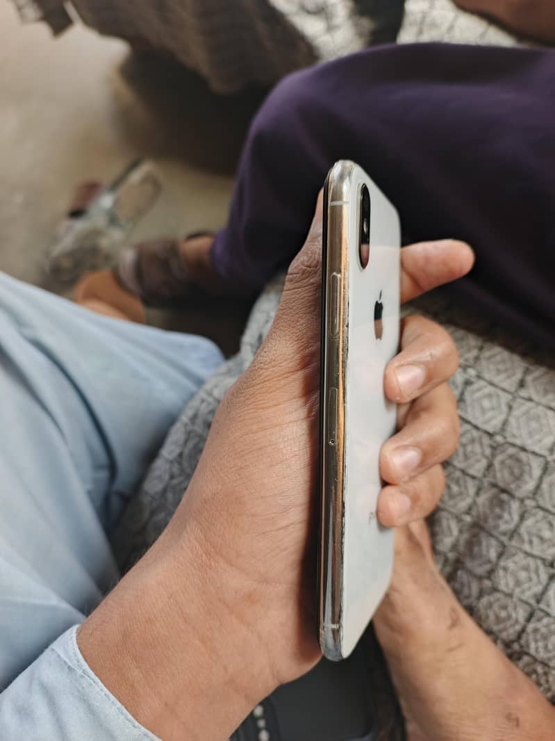 Apple iPhone X 1