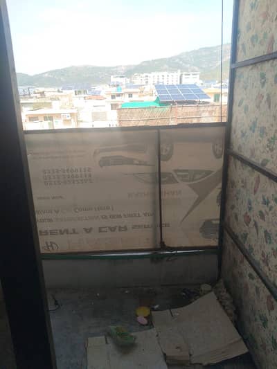 Studio unfurnished apartment available for rent in Medical society