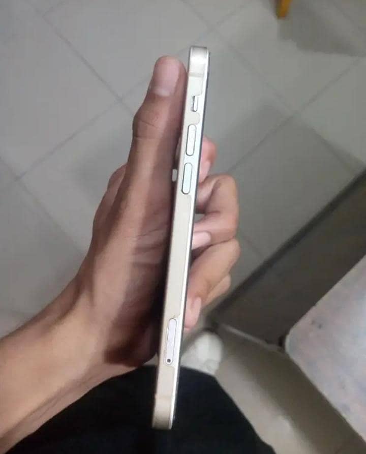 Apple iPhone 12 2