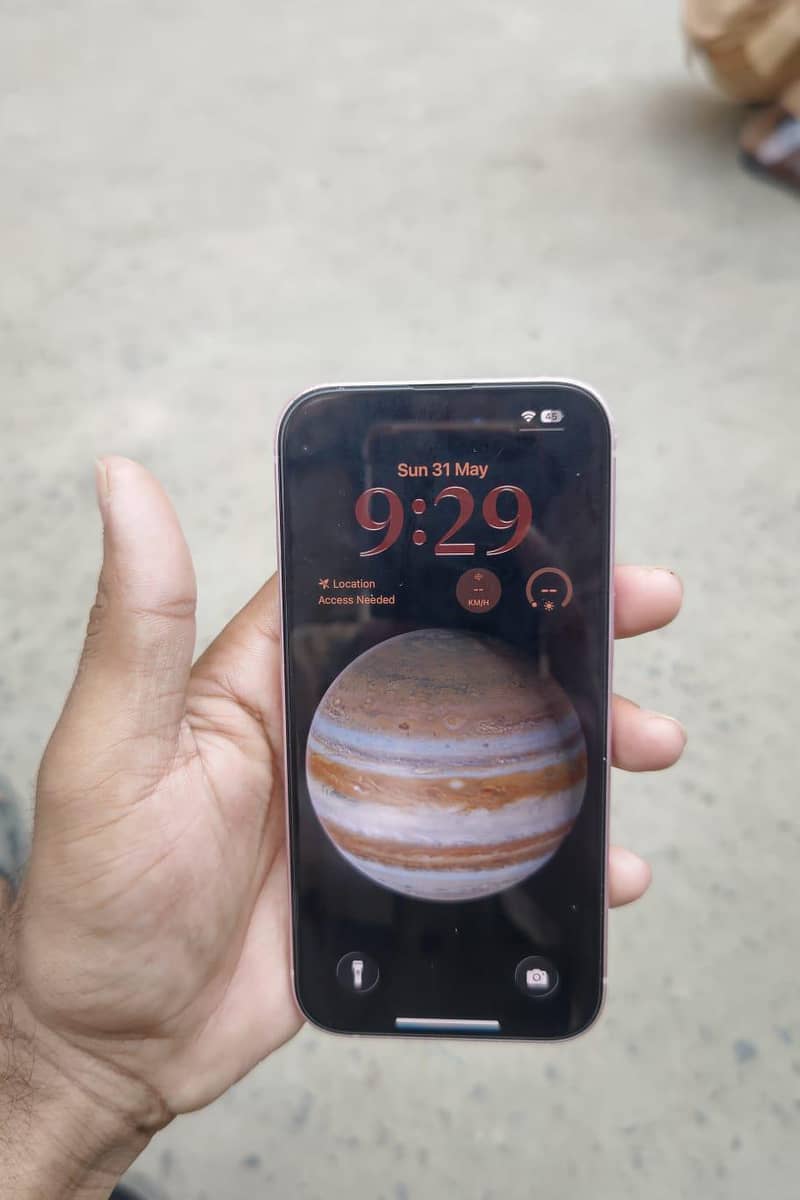 Apple iPhone 15 5