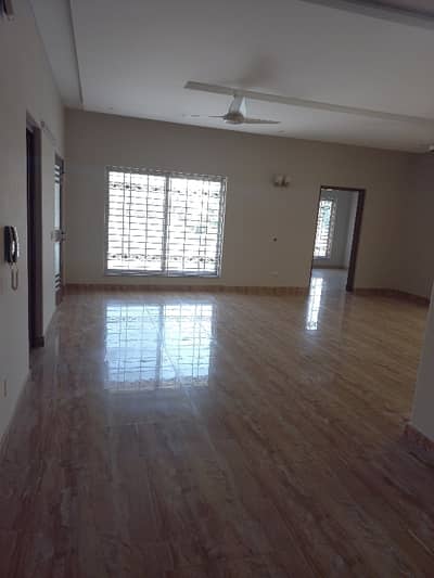 10 Marla Lower Portion Lock Upper Portion For Rent In UET Housing Society