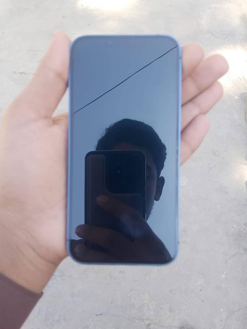 Apple iPhone 13 5