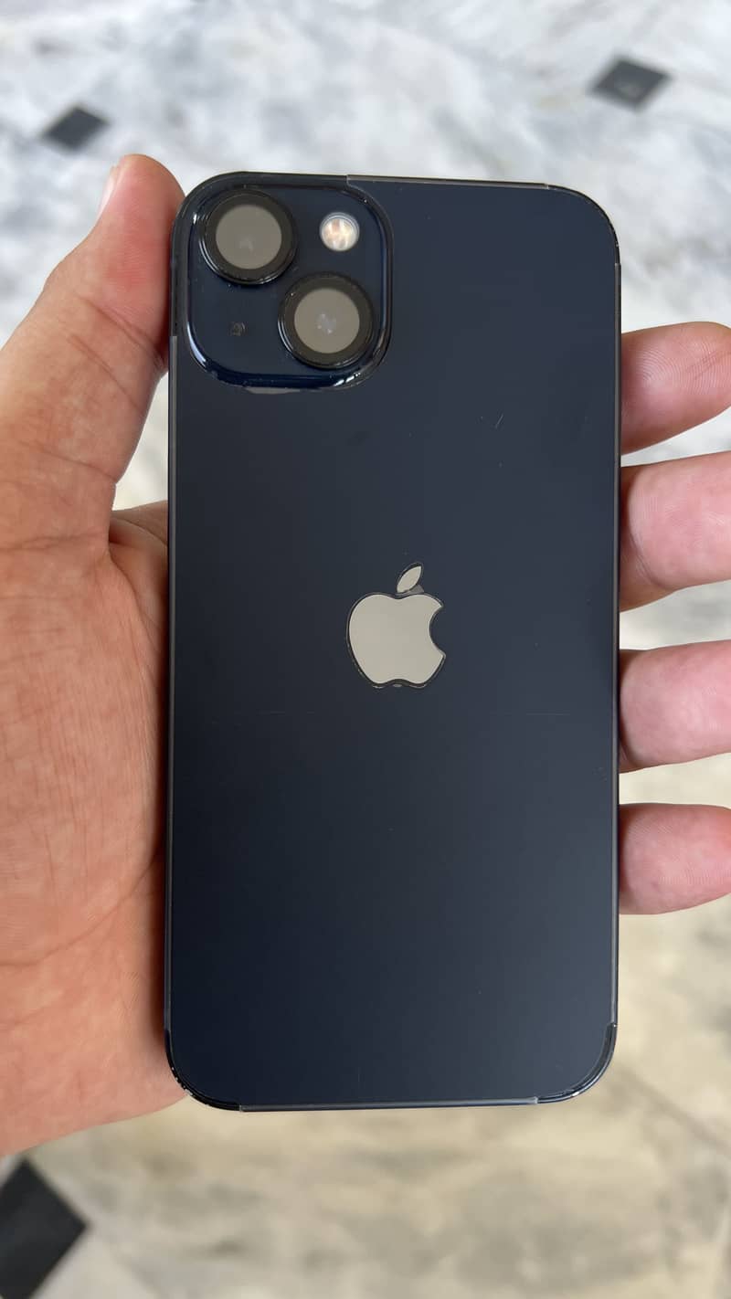 Apple iPhone 13 2