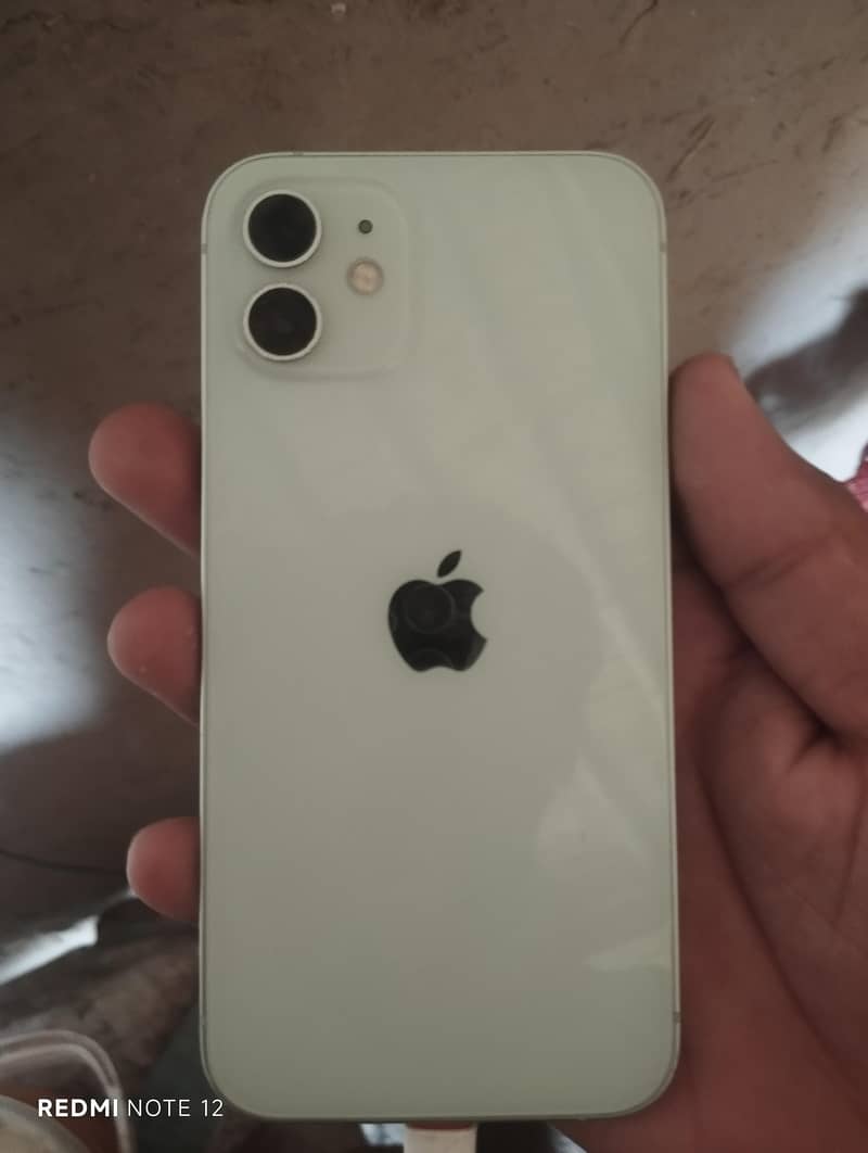 Apple iPhone 12 3