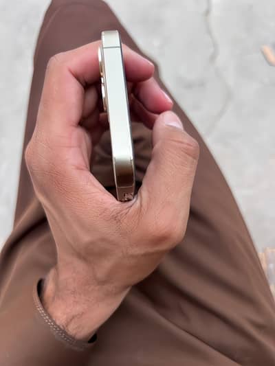 iPhone 12 Pro 03285083040