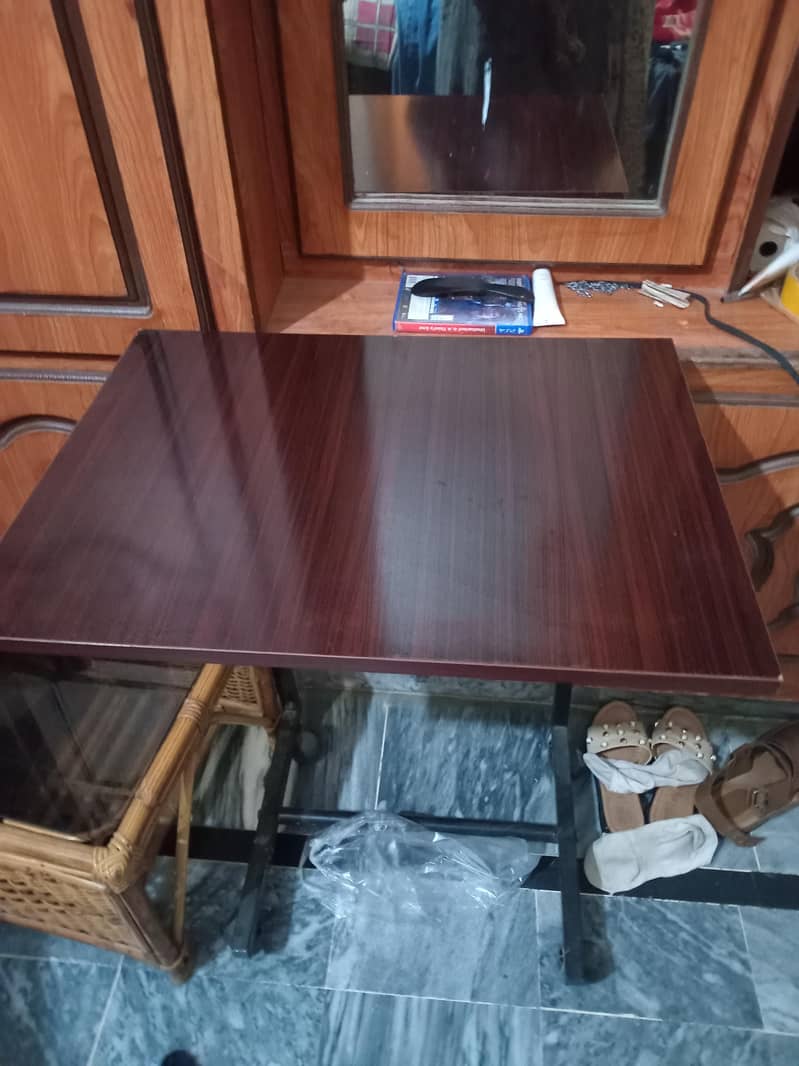 computer table i 0
