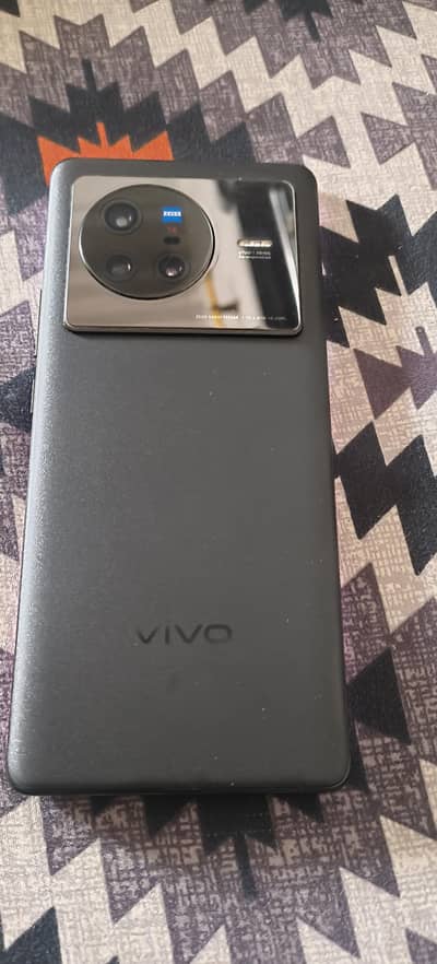 Vivo X80