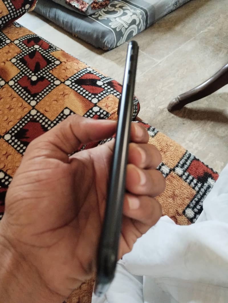 Apple iPhone 7 Plus 6