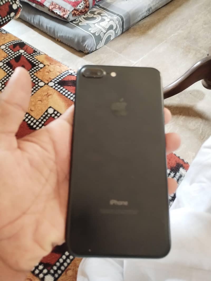 Apple iPhone 7 Plus 7