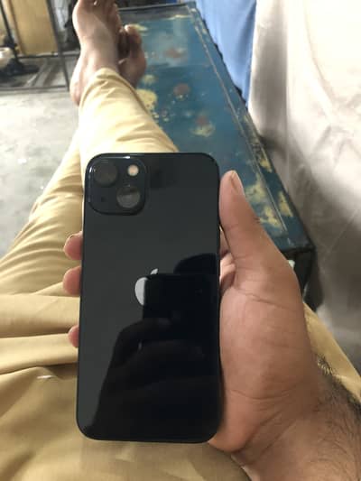 Apple iPhone 13
