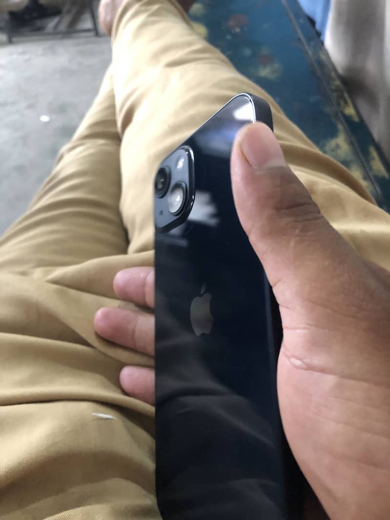 Apple iPhone 13 1