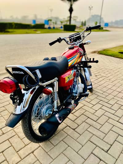 Honda 125 Bike