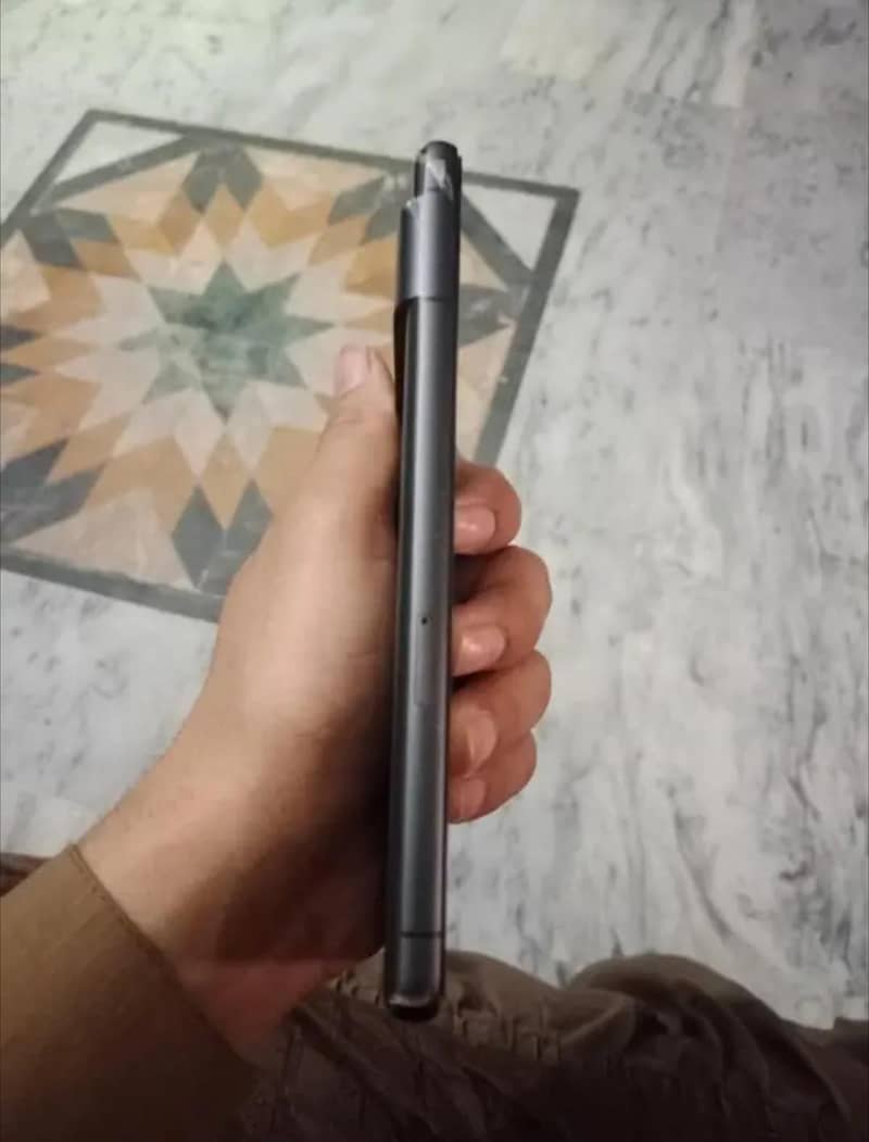 Google Pixel 7 4