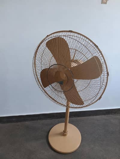 royal fan
