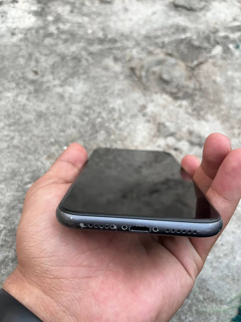 Apple iPhone 11 6