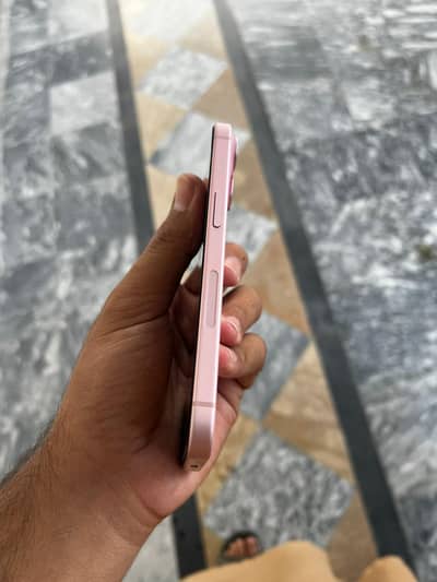 Apple iPhone 15