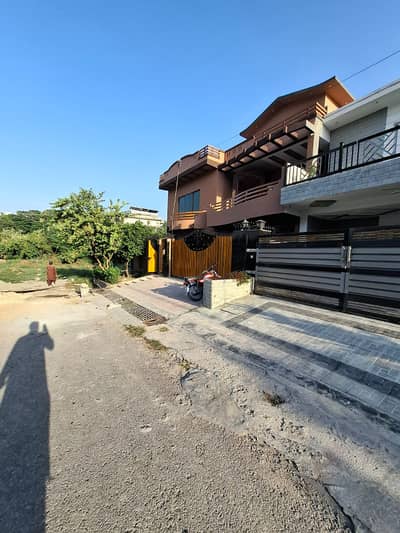 18 Marla Plot For Sale In CBR Phase 1 With 10 Marla Extra Land