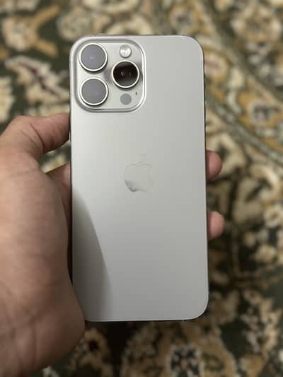 Apple iPhone 16 Pro Max