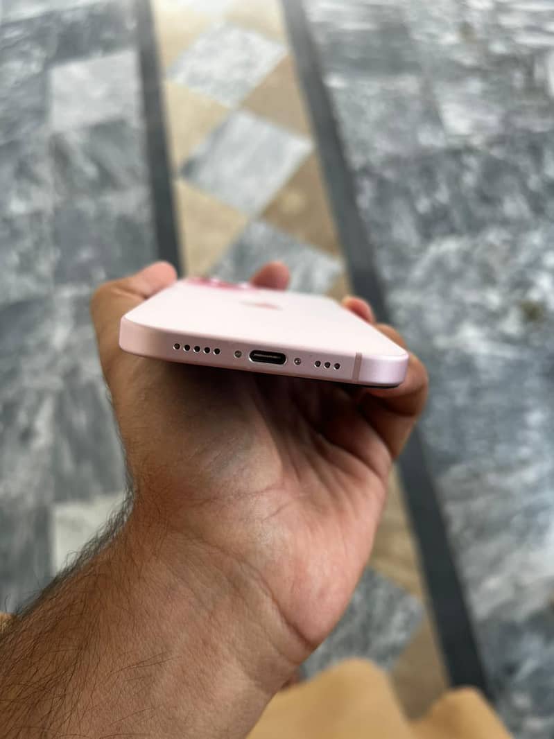 Apple iPhone 15 3