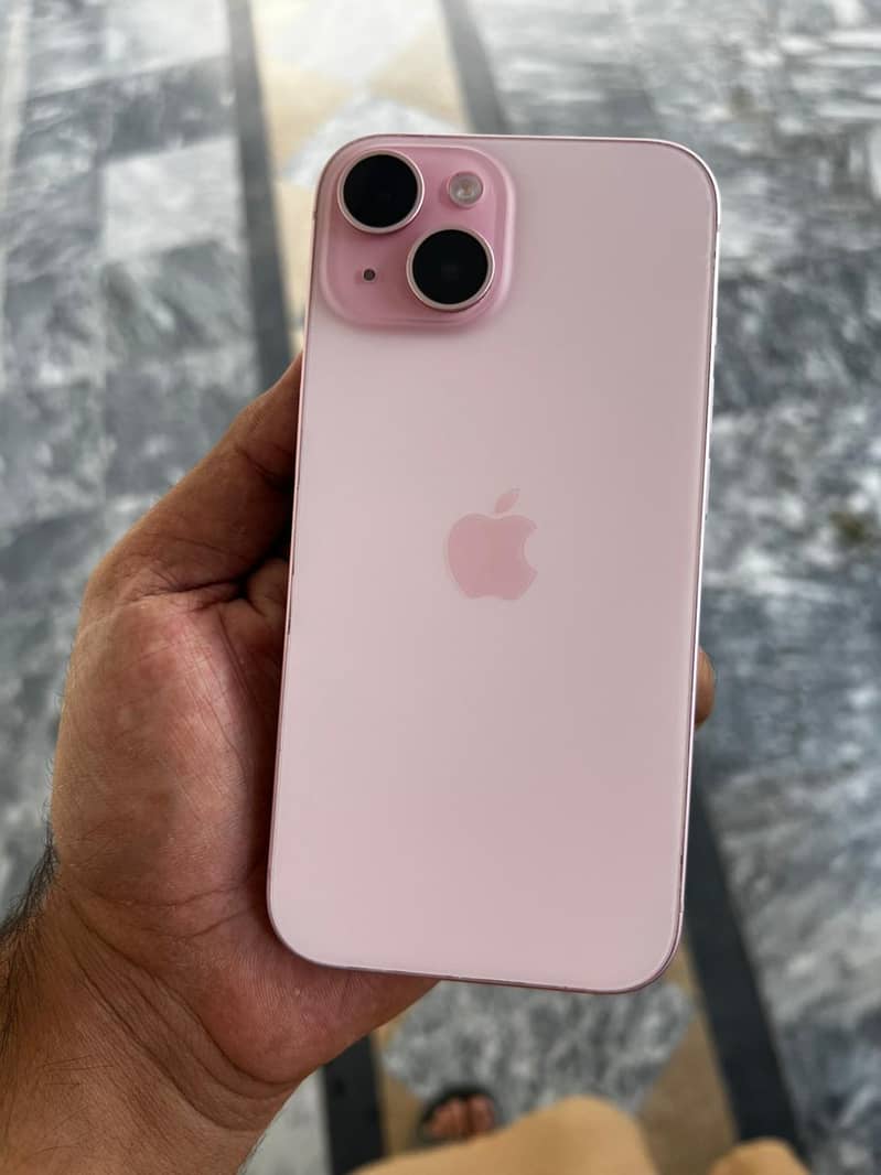 Apple iPhone 15 4