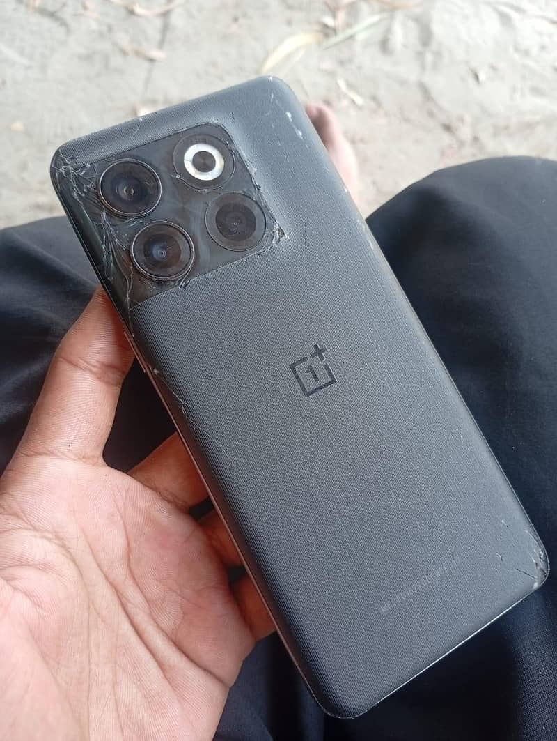 One Plus 10T 1