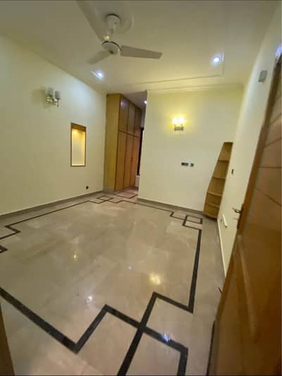 10 Marla Ground Portion For Rent