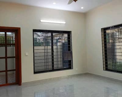 7 Marla Lower Portion In G-13 For Rent
