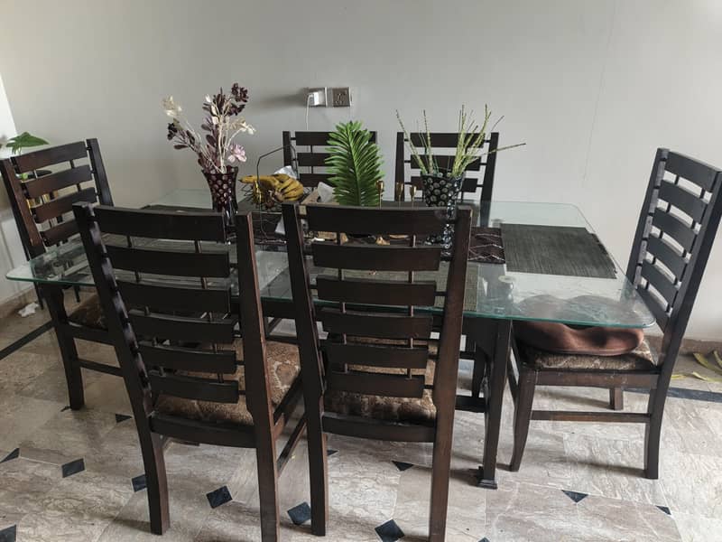 dinning table 0