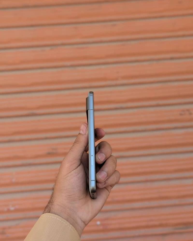 Google Pixel 8 3