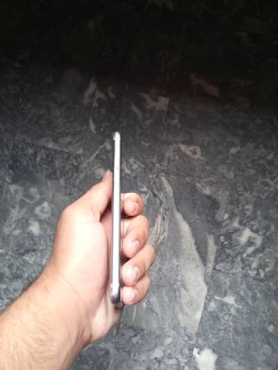 Apple iPhone 6