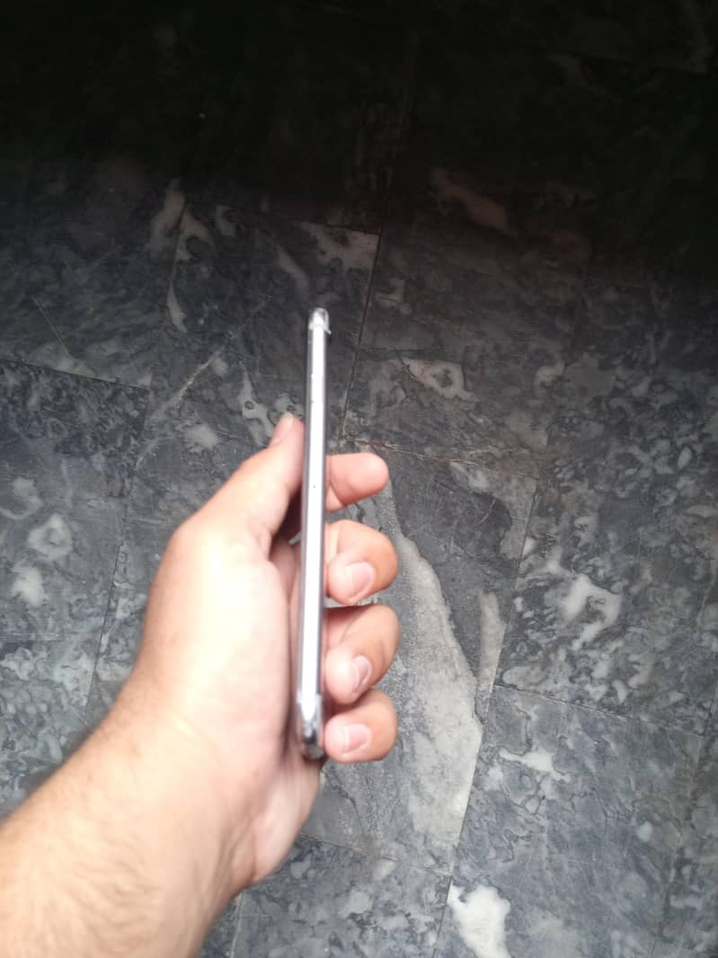 Apple iPhone 6 2