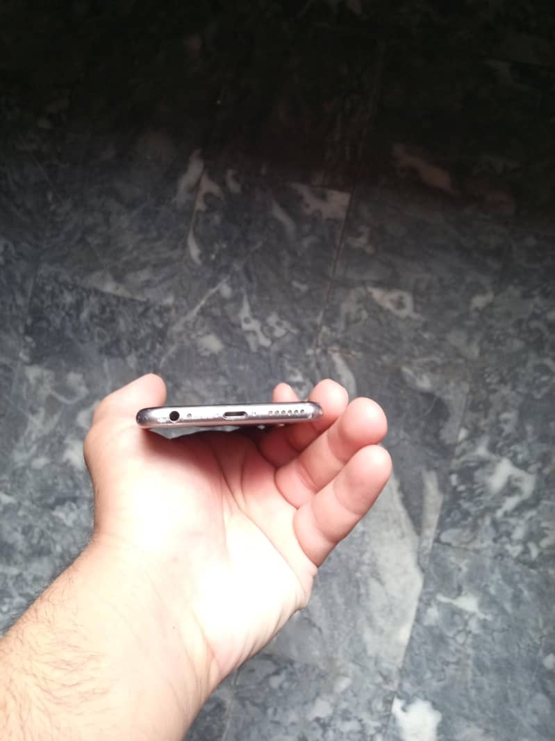 Apple iPhone 6 3