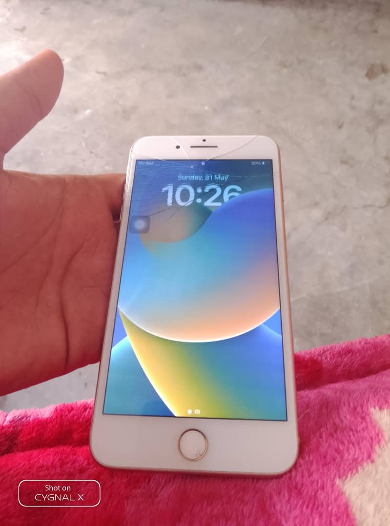 Apple iPhone 8 Plus 2