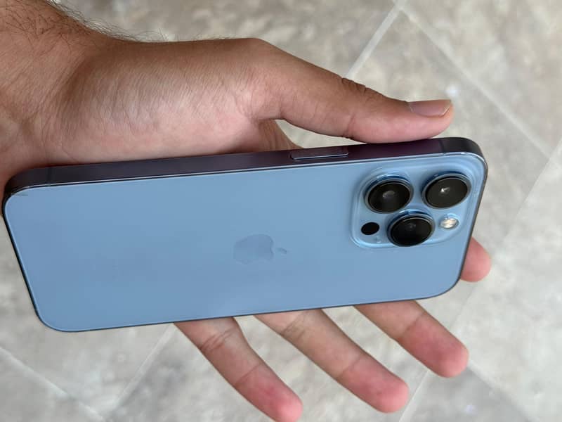 Apple iPhone 13 Pro 3
