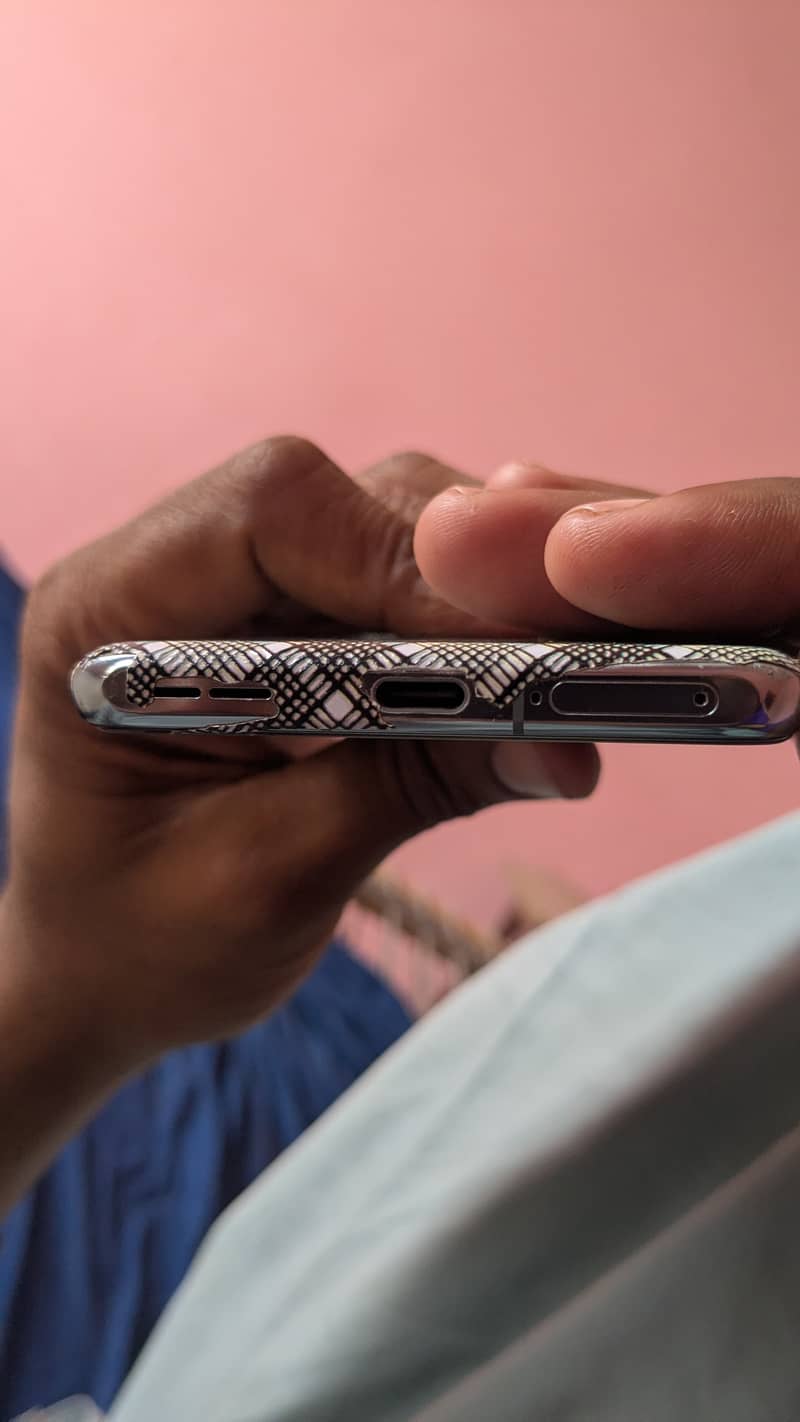 One Plus 11 4