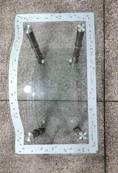For sale 3-shelf glass center table