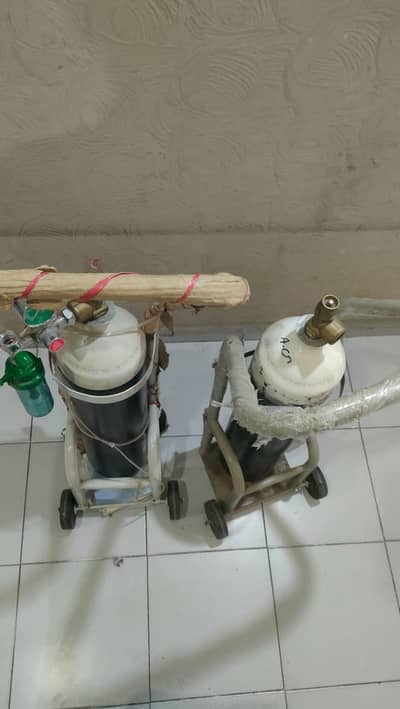 oxygen cylinder