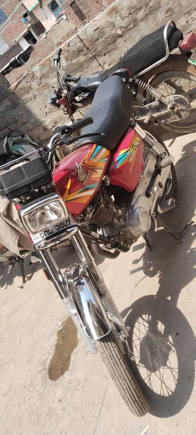 new hai ak dam 700km chala hai