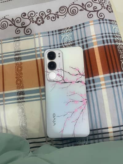 vivo y 19s 6+128 with box and charge 10by 9