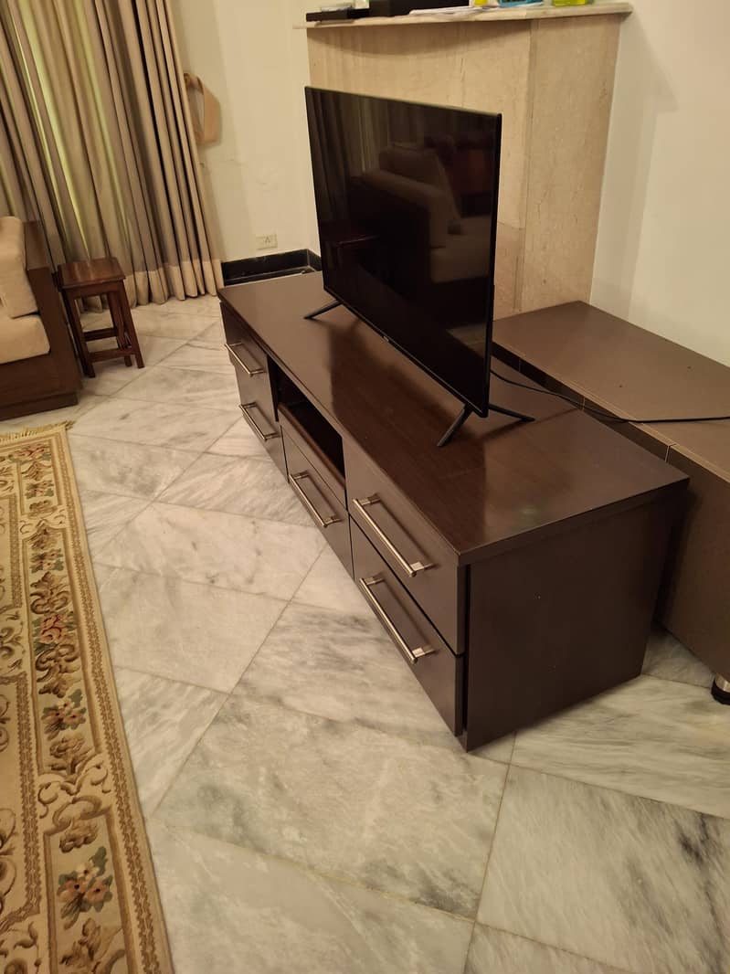 TV console 1